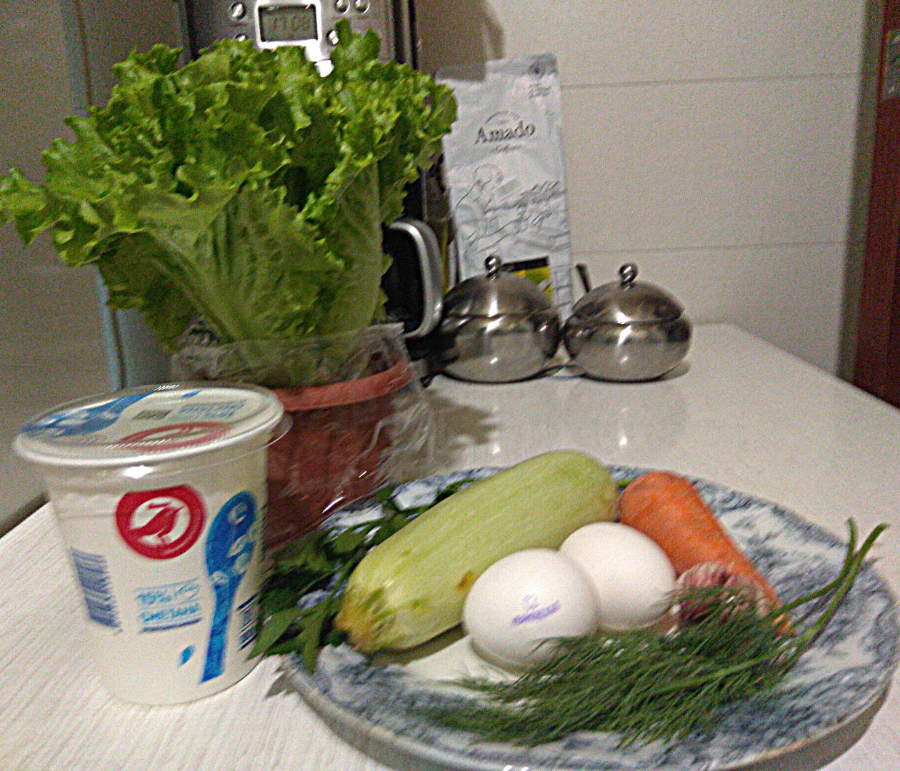 Рецепт салата из сырого кабачка с латуком Продукты